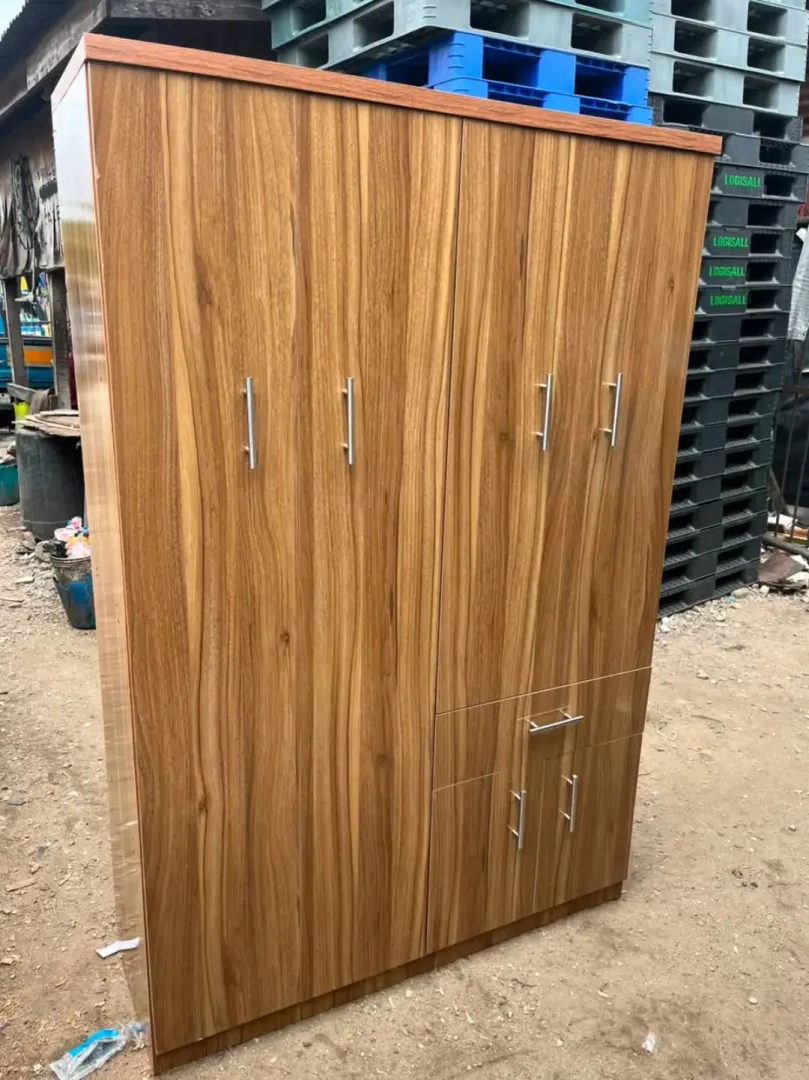 Brand new 4-door glossy wardrobe
