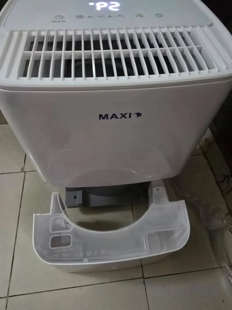 Maxi 12L dehumidifier (open box)